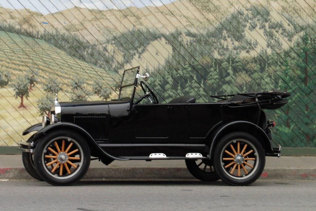 Earl and Dot's 1926 Touring